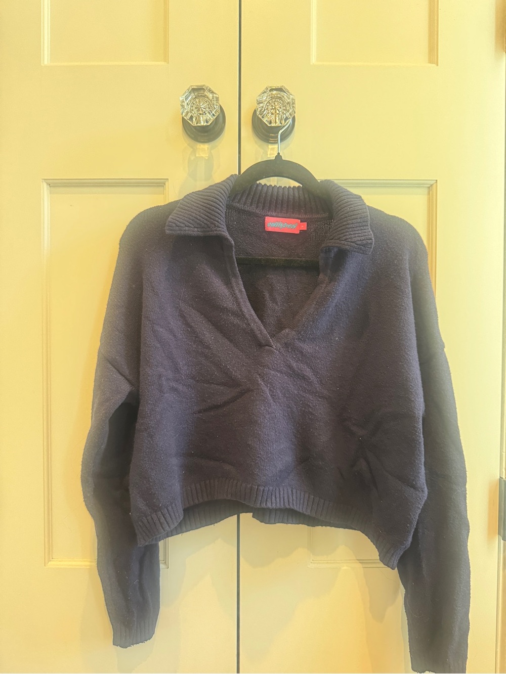 Edikted Navy Cropped V-Neck Sweater